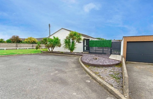 Braunton Cottage | Sandbanks Sleeps 4 Beach Pass & 1 Dog