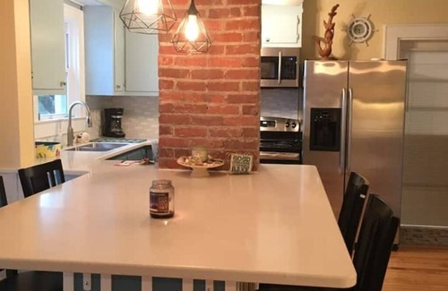Morehead City House | Sandbar Cottage - Close to downtown Morehead City