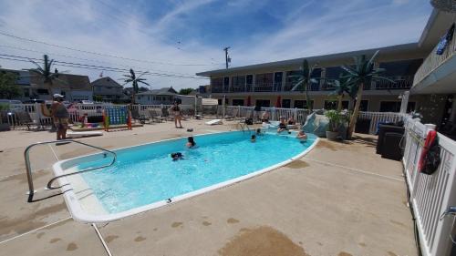 Wildwood Hotel | Sandbox Motel