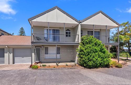 Anna Bay House | Sandcastles 11-23 Robinson St