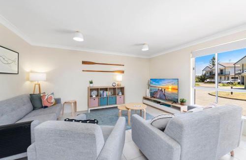 Anna Bay House | Sandcastles 11-23 Robinson St