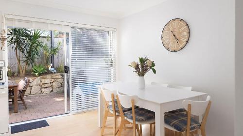 Anna Bay House | Sandcastles No 1- Stroll to Birubi and Tomaree Coastal Walk
