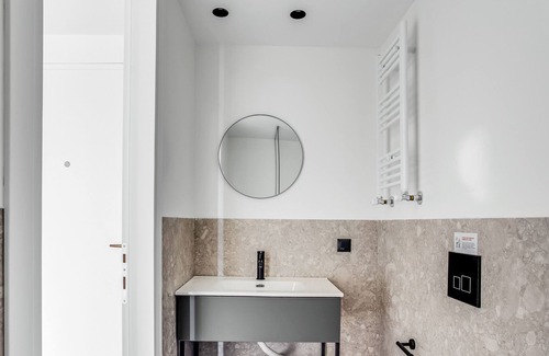 Thessaloniki Apartment | Sanders Arch - Treasured 1-bdr Apt w Balcony