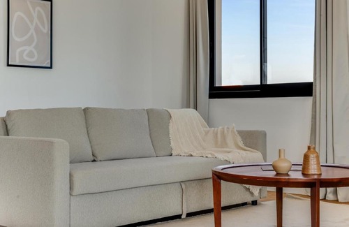Limassol Apartment | Sanders Cruise - Lovely 1 bdr apt wbalcony