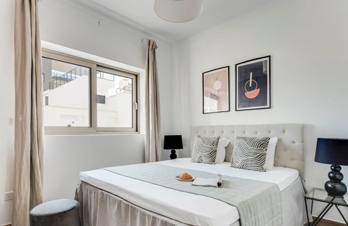 Potamos tis Germasogeias Apartment | Sanders Evolution - Chic 3-bdr Apt w/ Shared Pool
