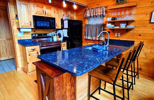 Greenville Cabin | Sanders Point Cabin on Wilson Pond