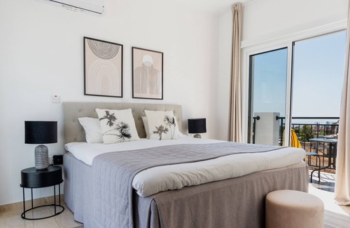 Tremithousa Villa | Sanders White Mountains - Pleasant Villa with Pool