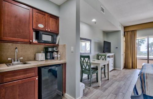 Sandestin Apartment | Sandestin Resort Luau by Tufan