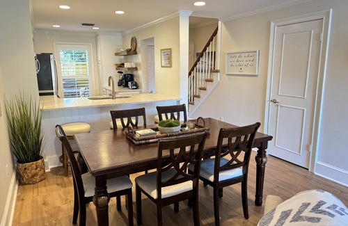 Sandestin Villa | Sandestin Townhome on beach side of resort, sleeps 6, sitting on Lake Horseshoe.