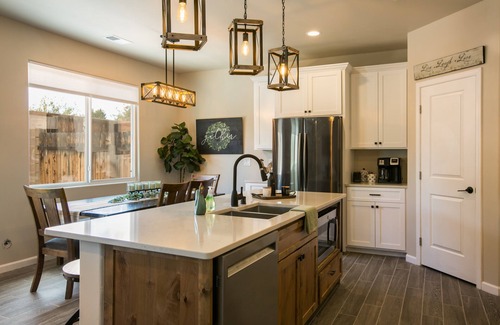 Bear Canyon Estates House | Sandia Velo- New Modern Farmhouse Style Home