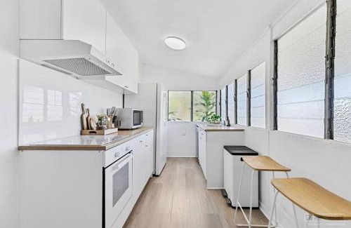 Bongaree House | Sandown Beachside Cottage