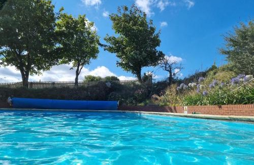North Buckland House | Sandpiper Cottage: cosy home near the beach