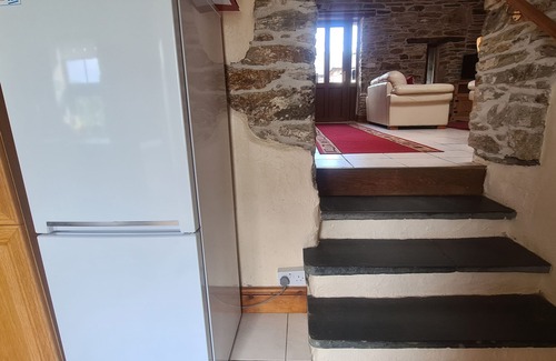 Whitland Cottage | SANDPIPER COTTAGE, pet friendly, with pool in Llanboidy