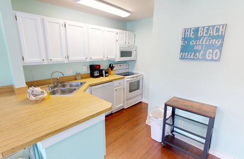 Holiday Isle Condo | Sandpiper Cove 8113 Studio Bedroom Condo by RedAwning