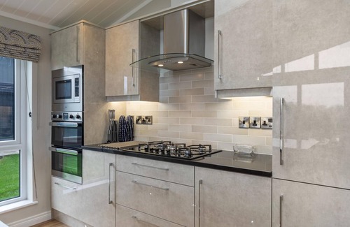 Penally House | Sandpiper - Luxury Lodge Close to Beach Pet Friendly