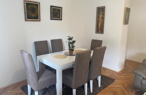City Center Apartment | Sandra