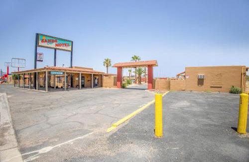 El Paso Hotel | Sands Motel By OYO El Paso near Airport