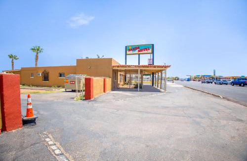 El Paso Hotel | Sands Motel By OYO El Paso near Airport
