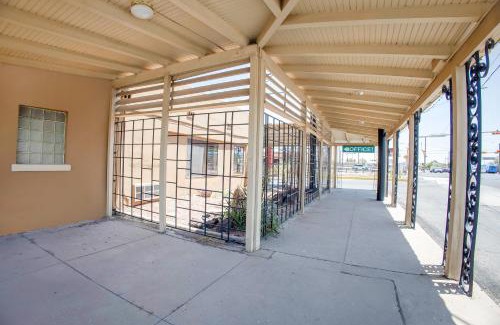 El Paso Hotel | Sands Motel By OYO El Paso near Airport
