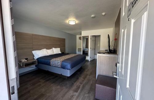 Livermore Hotel | Sands Motel