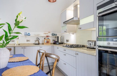 Sandsend Cottage | Sandsend - York Cottage - a family break that sleeps 6 guests in 3 bedrooms