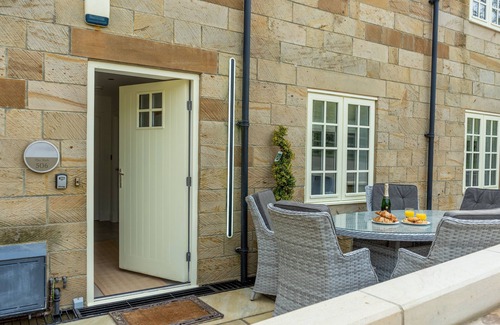 Sandsend Cottage | Sandsend - York Cottage - a family break that sleeps 6 guests in 3 bedrooms