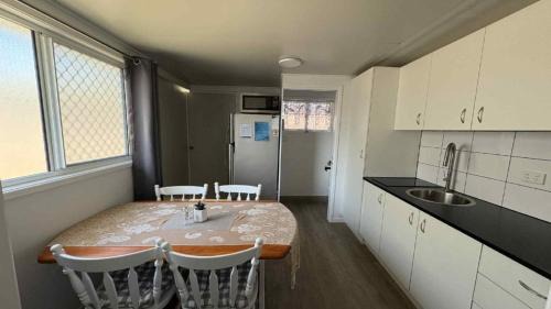 Sandstone Point House | Sandstone Point Cove Studio