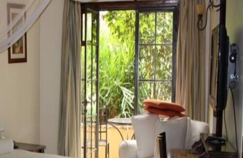 Kasese Hotel | Sandton Hotel Kasese