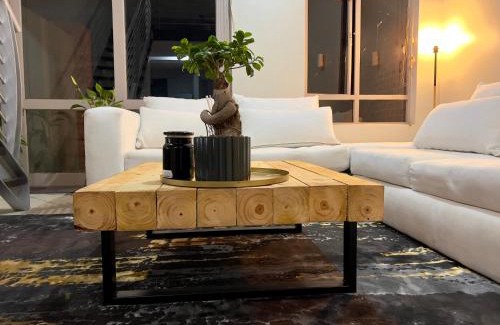 Greater Johannesburg Metropolitan Area Apartment | Sandton - Japandi style 1 bedroom Loft apartment