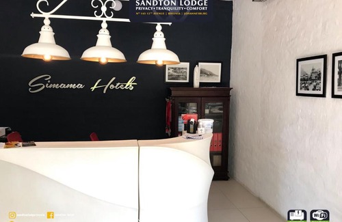 Greater Johannesburg Metropolitan Area Cabin | Sandton Lodge Rivonia