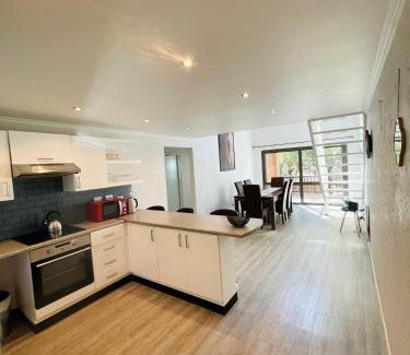 Lone Hill Apartment | Sandton Loft