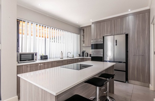 Greater Johannesburg Metropolitan Area Apartment | Sandton Smart Home 1