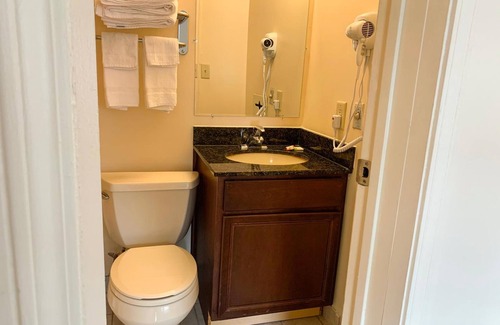 Sandusky South Hotel | Sandusky Inn