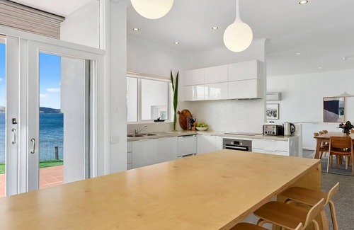 Sandy Bay House | Sandy Bay Beachfront Oasis direct beach access
