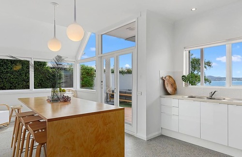 Sandy Bay House | Sandy Bay Beachfront Oasis direct beach access