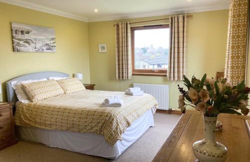 Nairn House | Sandy Beach