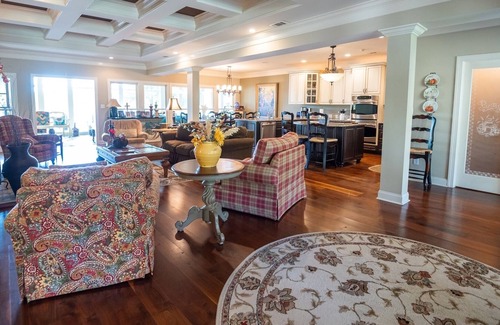 Dadeville House | Sandy Beach Resort by 360 Destinations