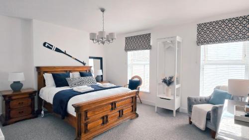 Portrush House | Sandy Beaches Portrush - Steps from Beach & Dining