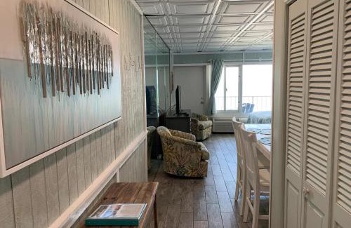 Panama City Beach Apartment | Sandy Bottoms Beachfront Studio On The Sand