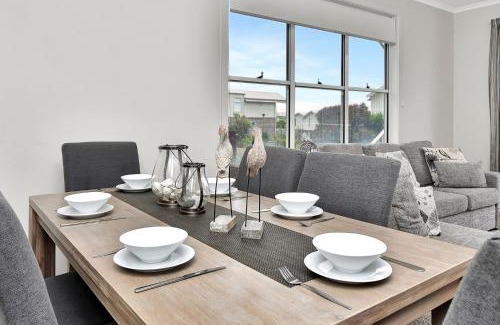 Caves Beach Villa | Sandy Drift at Caves Beach Villas