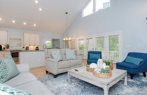 Shell Island House | Sandy Feet Retreat: 6 bedroom single family home on private street