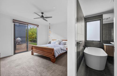 Inverloch House | Sandy Feet Retreat
