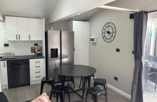 Umina Beach House | Sandy Feet @ Umina