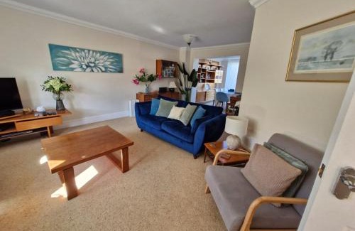 Broadstairs House | Sandy Gem - Viking Bay Getaway
