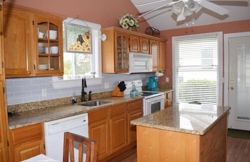 Chincoteague Cottage | Sandy Gem- Waterfront Cottage w/Sunset Views & Private Dock