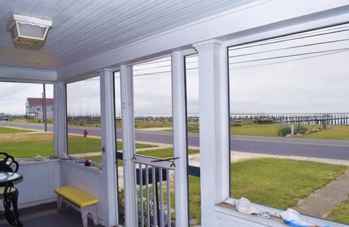 Chincoteague Cottage | Sandy Gem- Waterfront Cottage w/Sunset Views & Private Dock