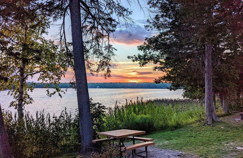 Trent Lakes House | Sandy Lake Beachhouse in Kawarthas Lakes