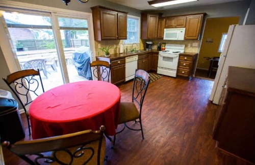 Charleston House | Sandy Oaks: The Best of Both Worlds!