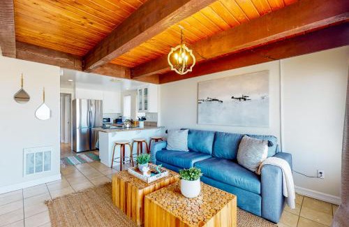 Old Towne Apartment | Sandy Oasis - A