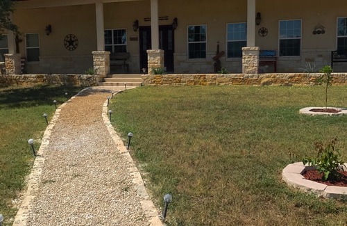 Johnson City House | Sandy Ranch Outfitters